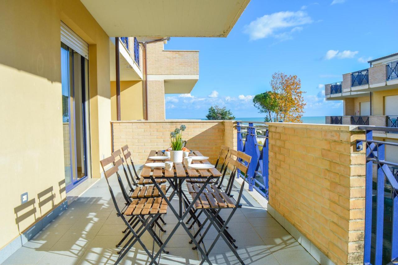 Homiday - Green Bay Village Pineto Exterior photo